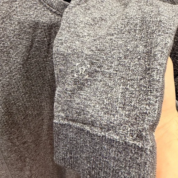 Lululemon Engineered Warmth Long Sleeve Crew Heathered Gray Mens Medium - Picture 6 of 11